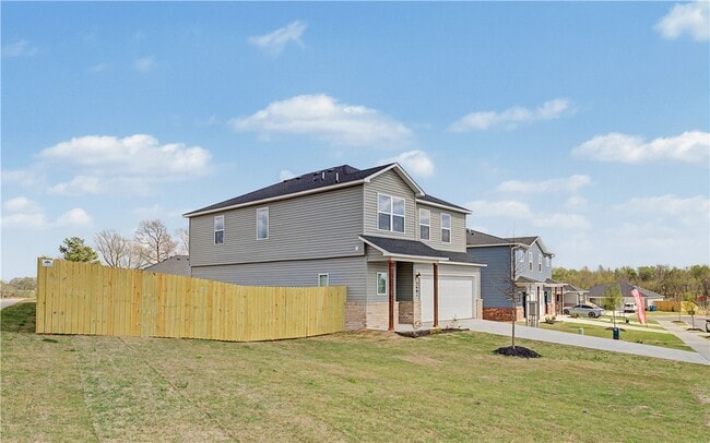 Building Photo - 3401 SW Endearment St