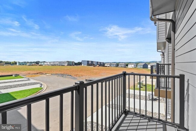 Building Photo - 344 Ensemble Wy