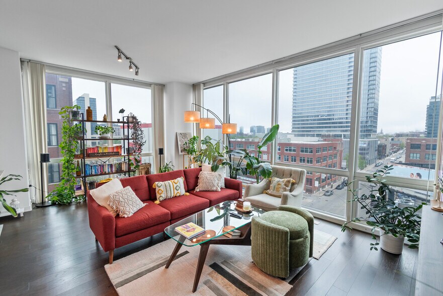 Building Photo - 757 N Orleans St