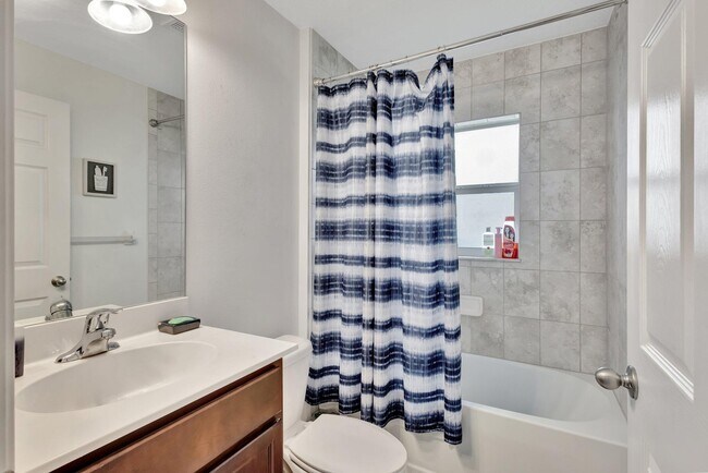 Building Photo - 9709 Starboard Dr