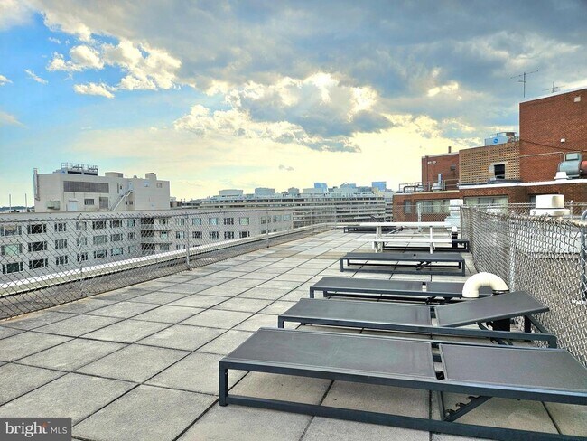 Building Photo - 2401 H St NW