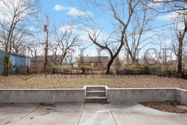 Building Photo - 3627 E 10th St N