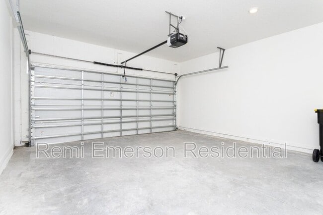 Building Photo - 640 Benoi Dr