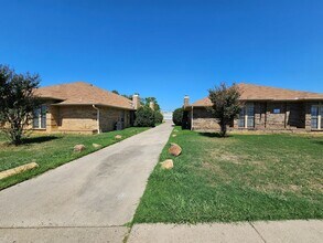 Building Photo - 3125 Tudor Ln