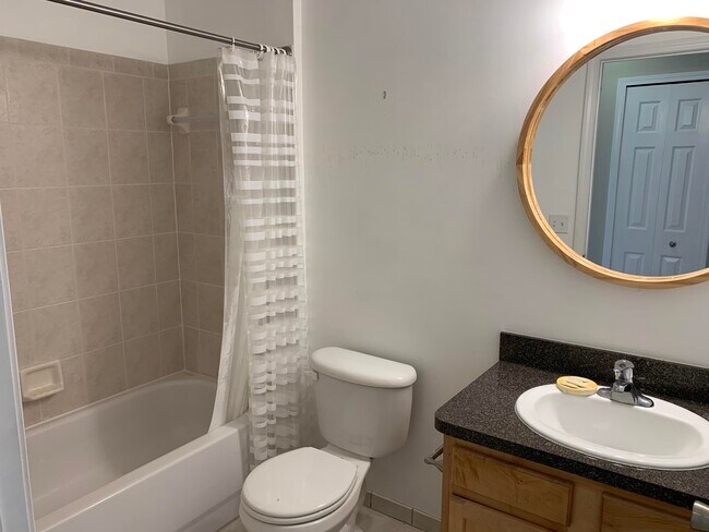 Building Photo - 48475 Bridge Way