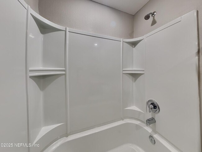 Building Photo - 42 Rickenbacker Dr