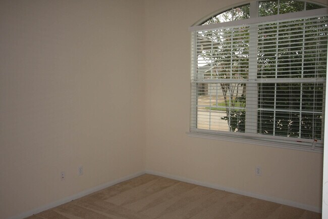 Building Photo - 2918 Laurel Brook Ln