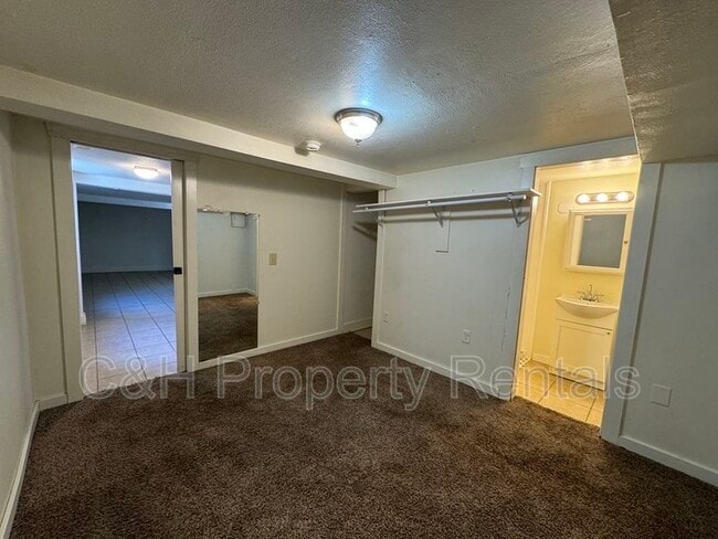 Building Photo - 1408 1/2 1st Street West