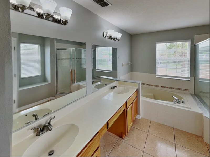 Building Photo - 5096 Hook Hollow Cir