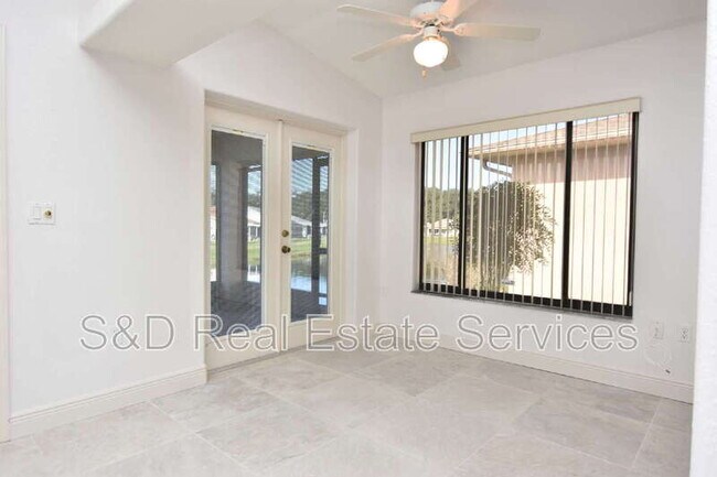 Building Photo - 2235 Silver Re Dr