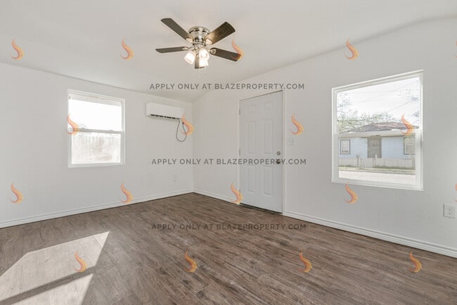 Building Photo - Updated 1-Bed Bungalow in South San Jacinto