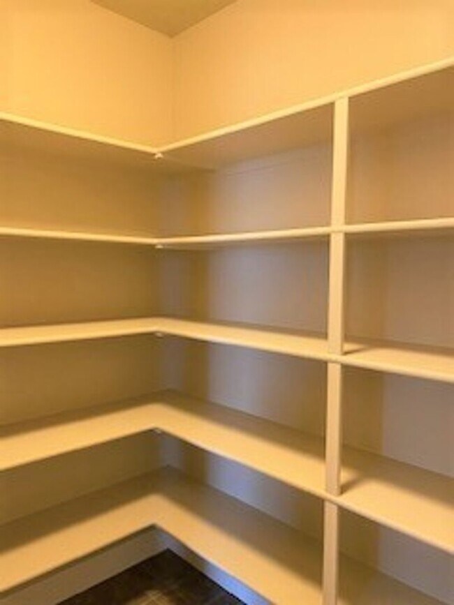 Building Photo - A Secluded, Adorable and Perfect 3 Bedroom Home Now Available!