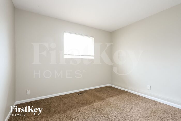 Building Photo - 141 W Briarcliff Rd