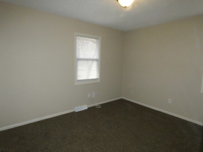 Building Photo - 5132 N Richmond Ave