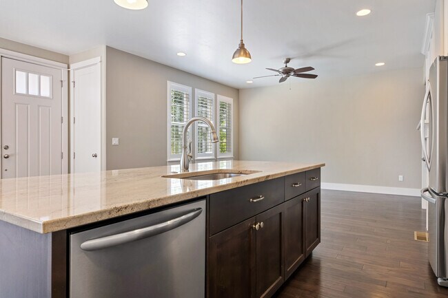 Building Photo - 3846 S Caddis Pl