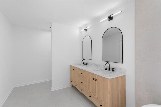 Building Photo - 3412 Camens Ct NE