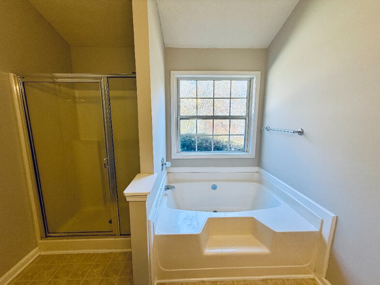 Building Photo - 2510 Cordillo Dr