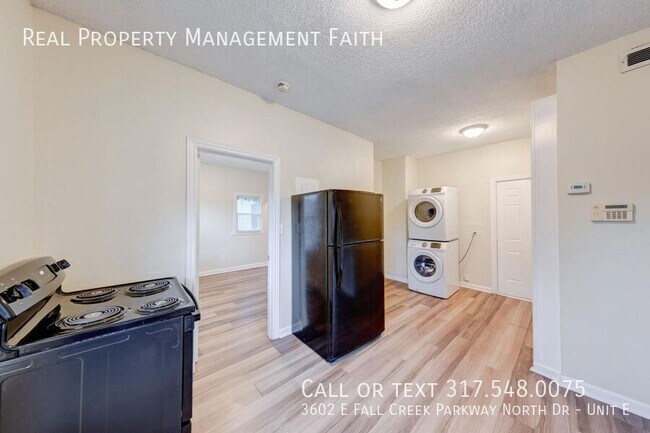 Building Photo - 3602 E Fall Creek Pkwy N Dr