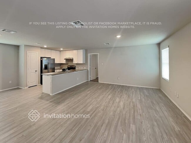 Building Photo - 7218 Lincoln Trce
