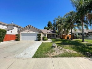 Building Photo - Single story home in convenient Salida!