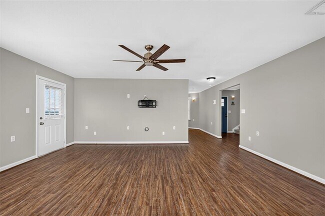 Building Photo - 10000 Co Rd 210