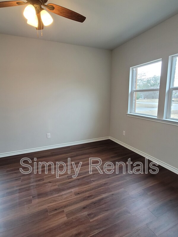 Building Photo - Shelby Ave 3413