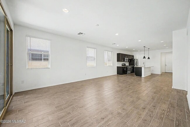Building Photo - 12818 N Dutch Dr