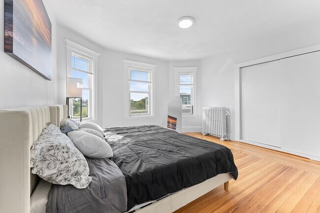 Building Photo - 3 Seafoam Ave