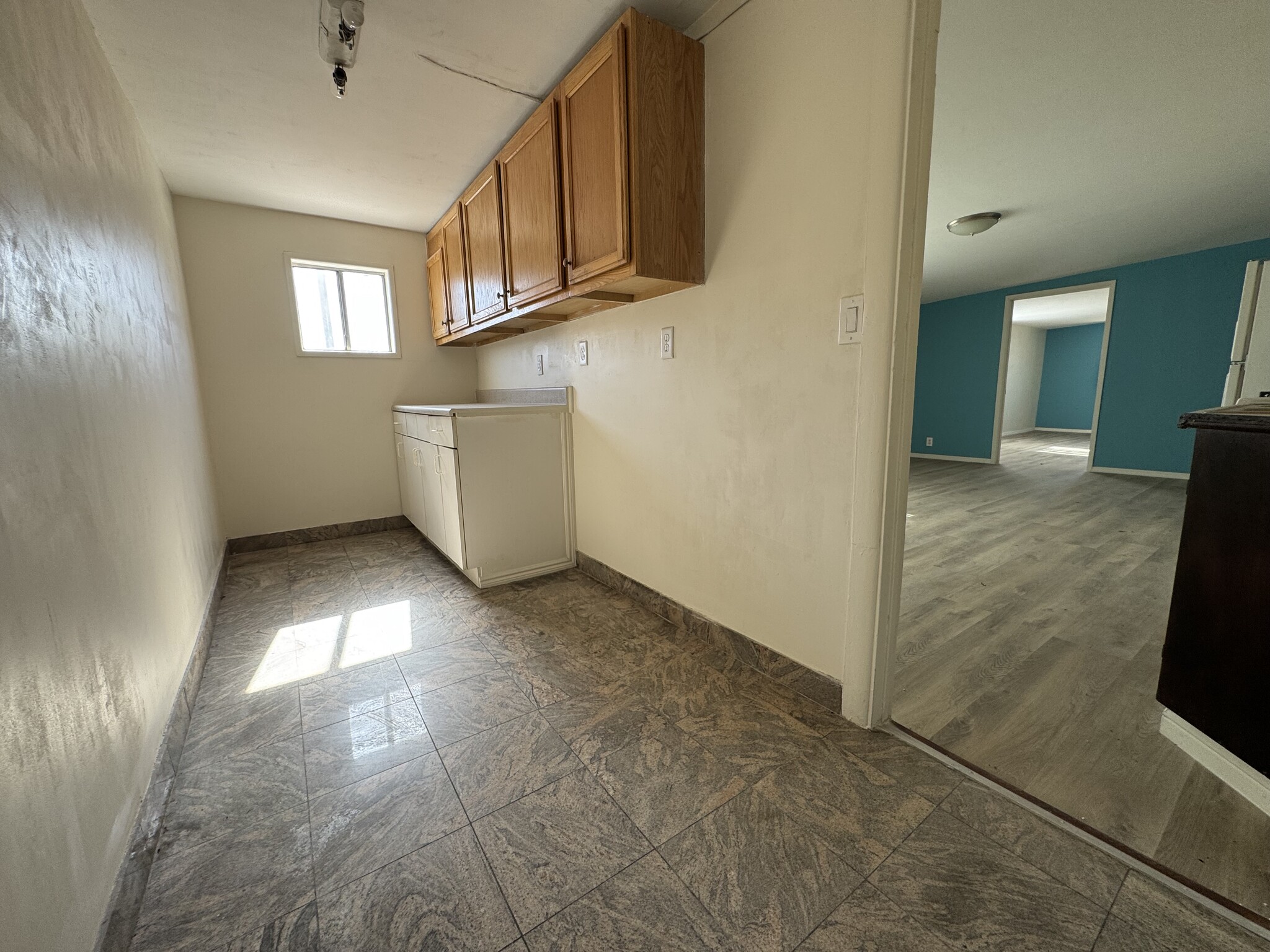 Laundry storage room - 2971 Swandale Ct