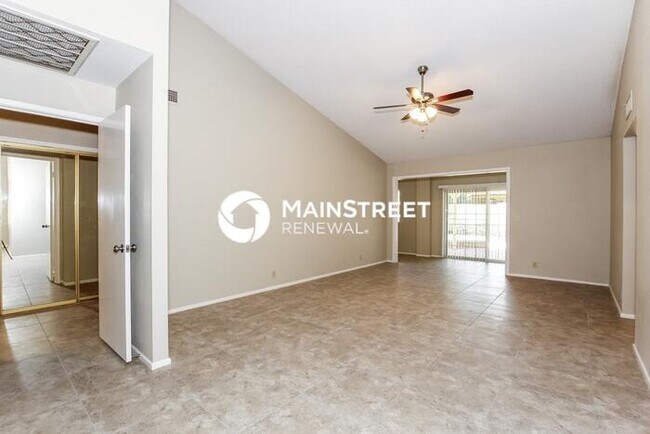 Building Photo - 3 Bedroom Pet-Friendly Home in Glendale, AZ with Main Street Renewal