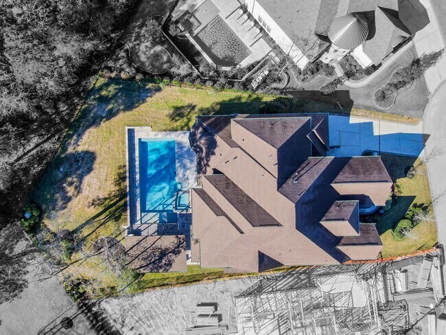 Building Photo - 7 Yellowstar Ct