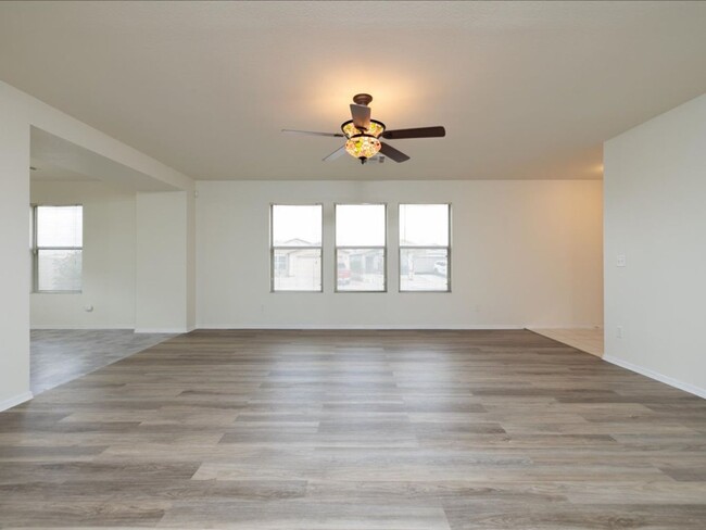 Building Photo - VAIL SCHOOL DISTRICT!!! CORNER LOT NEAR PU...