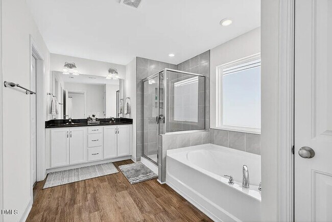 Building Photo - Earn Wealth While Leasing - Like a Homeowner - Lease to Own