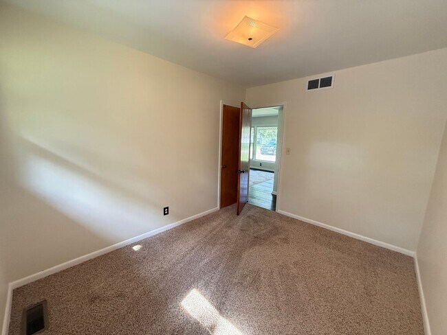 Building Photo - 3405 Elkton Dr