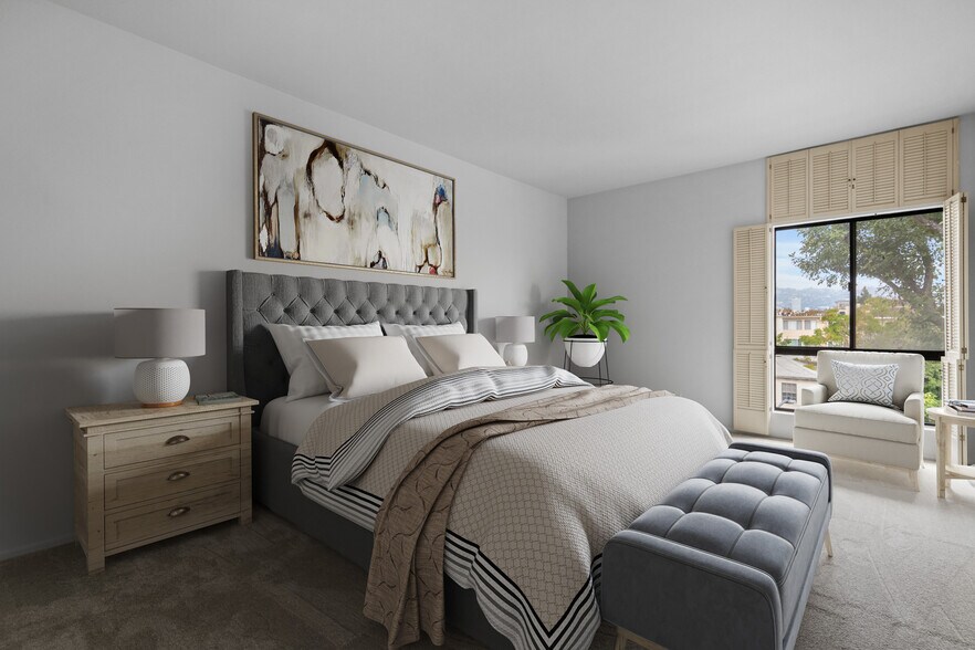 Building Photo - 1167 Roxbury Dr