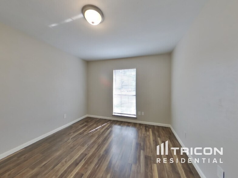 Building Photo - 5107 Dunnethead Dr