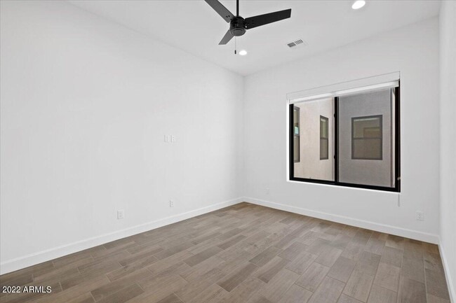 Building Photo - 12387 E Black Rock Rd