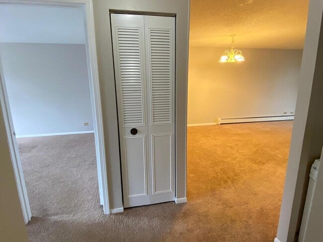 Building Photo - 125 S Gregory St