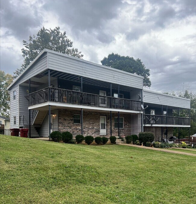 Building Photo - Embrace Your Fresh Start at The Ridge at Knob Creek!