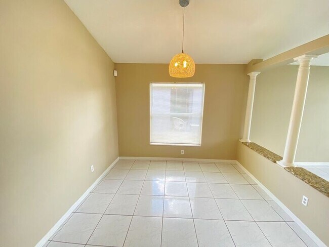 Building Photo - 3310 Crystal Creek Blvd