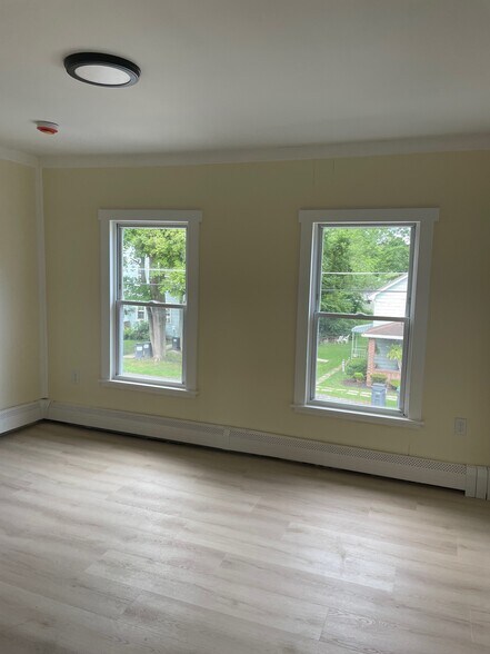 Building Photo - 3 Beckett St