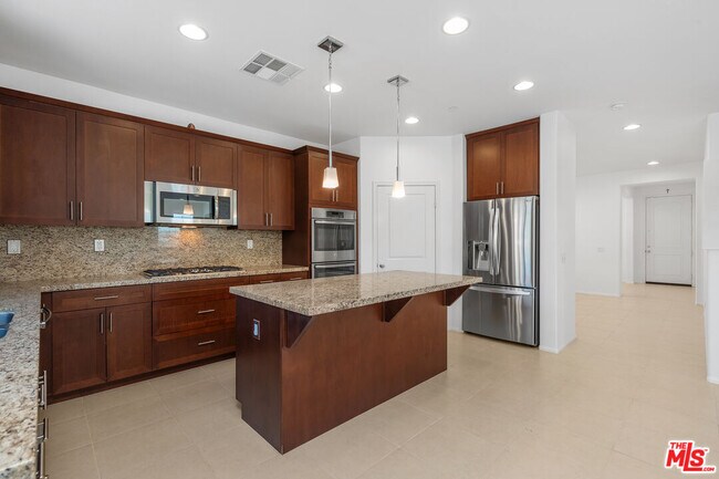 Building Photo - 17053 Cantlay St