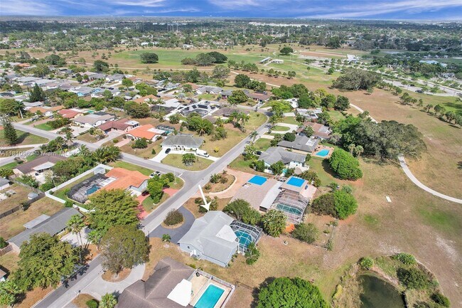 Building Photo - 116 Meadowlark Dr