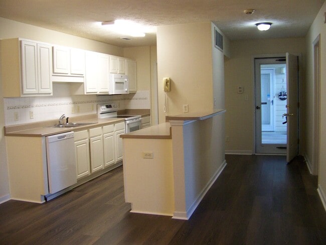 Building Photo - ELK RIDGE OF SOUTH VIEW CONDOMINUMS