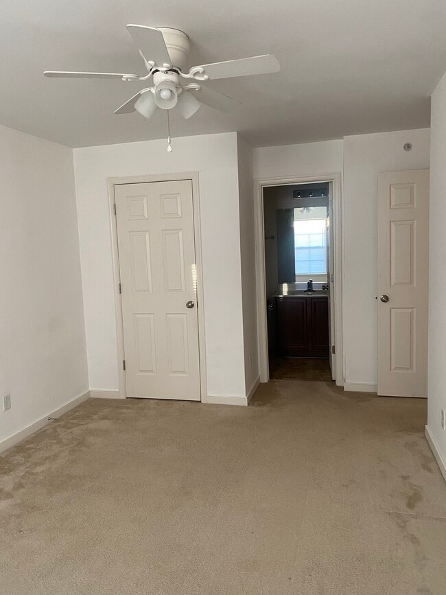 Building Photo - 72 Zenith Loop