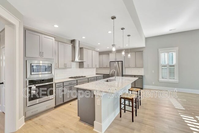 Building Photo - 120 Black Stilt Wy