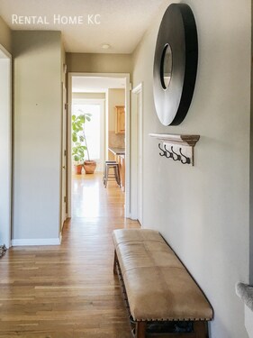Building Photo - Large 2-Story w/finished basement + fence ...
