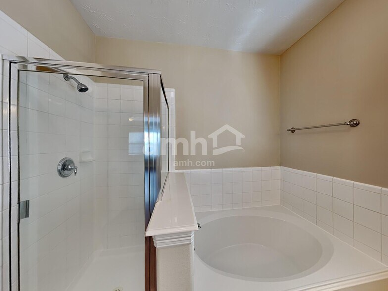 Building Photo - 2213 Perkins Crossing Dr