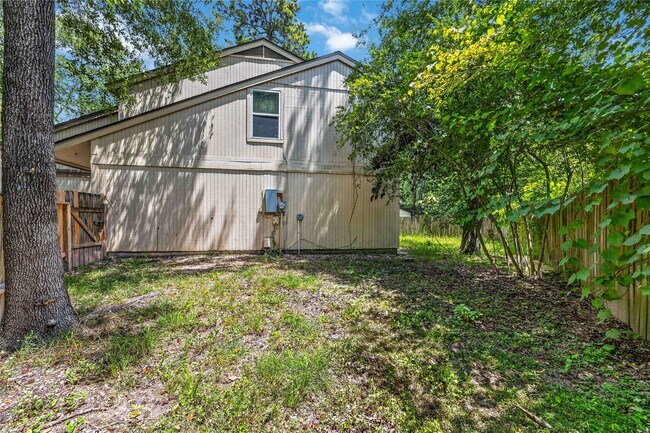 Building Photo - 2107 N Red Cedar Cir