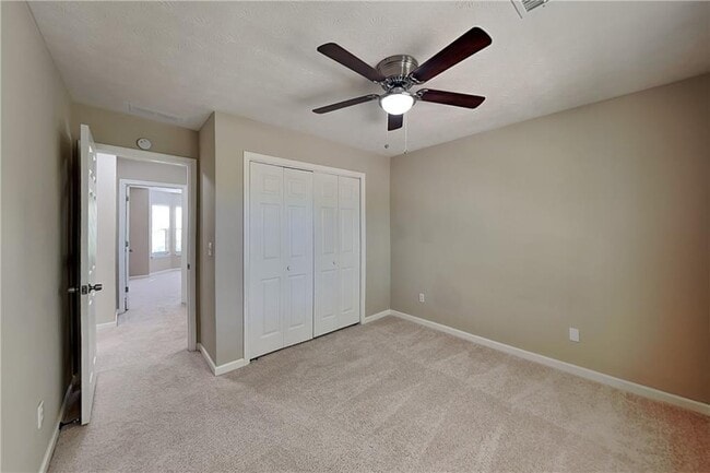 Building Photo - 5855 Shadewater Dr